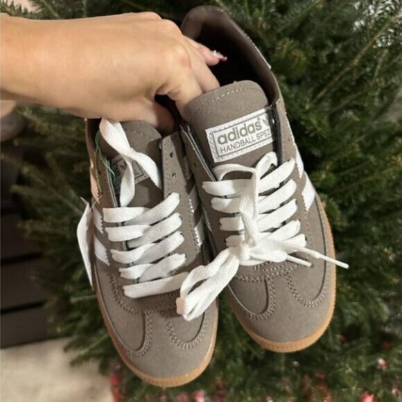 NWT Women's Adidas Handball Spezial Shoes Brown White - Picture 4 of 5